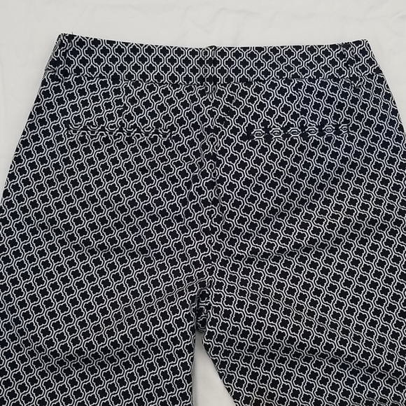 Capris - Picture 7 of 8